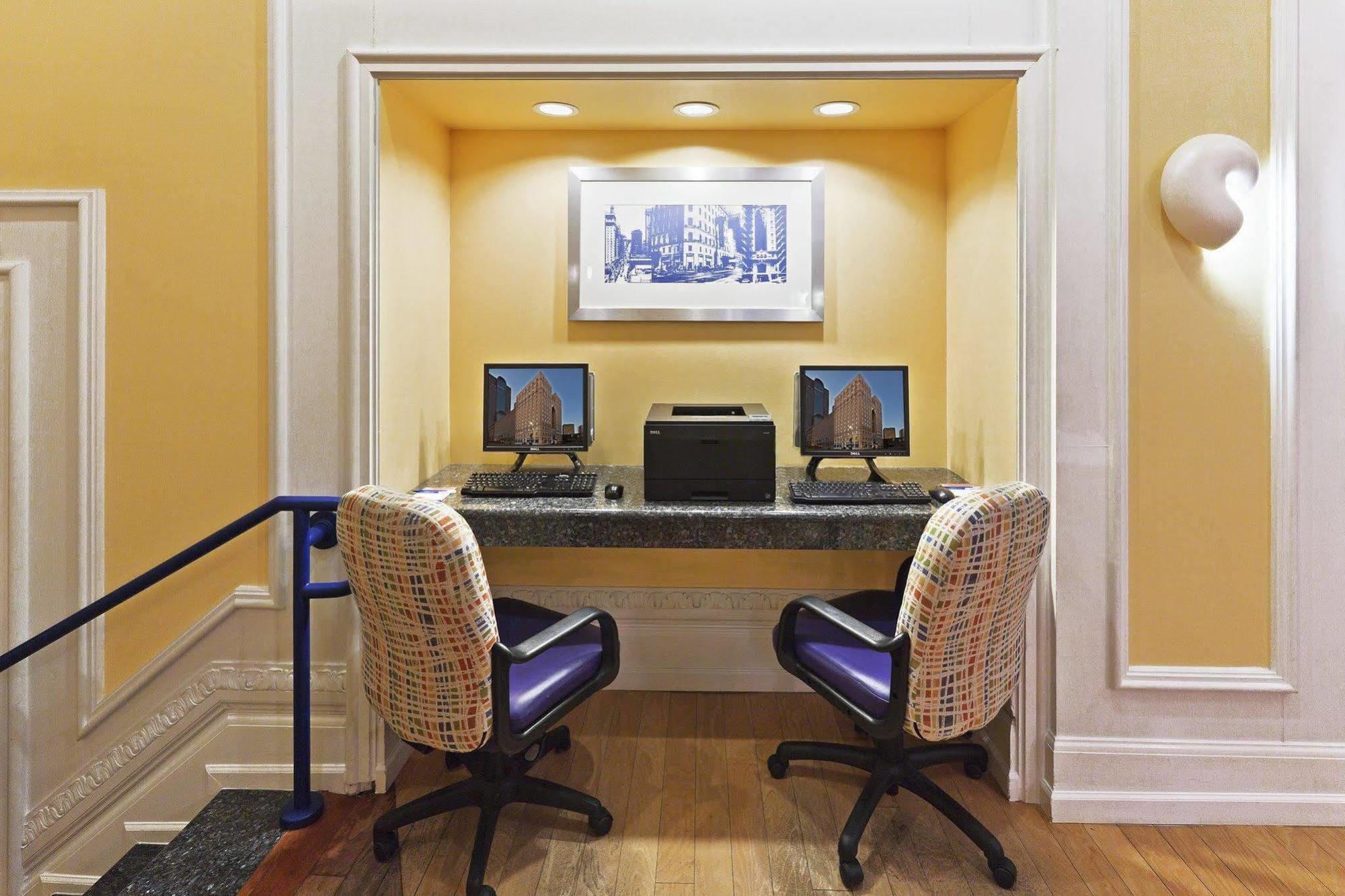 Hotel Indigo Dallas Downtown By Ihg Екстериор снимка